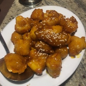 Miel, ajo y ajonjoli en pollo