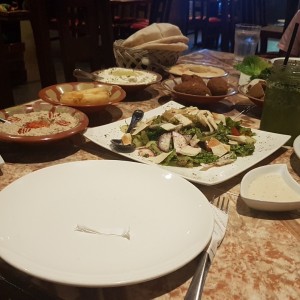 53. Mesa Libanesa (3 personas)