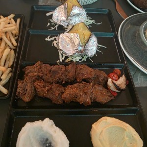 Platos Fuertes - Shawarma de Carne