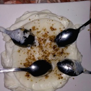 Noche libanesa crema