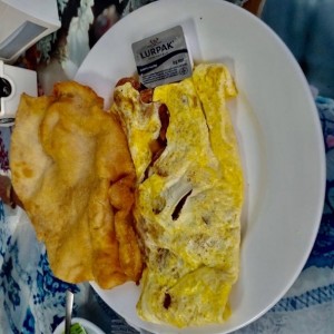 Hojaldre con Omelette