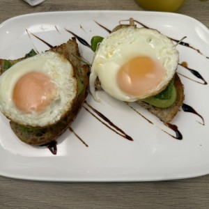 LO NUEVO - Tostada de aguacate