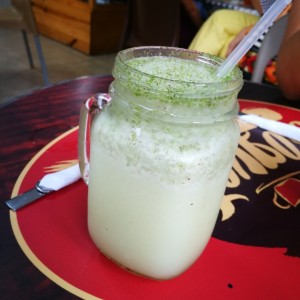 limonada de jengibre con hierba buena