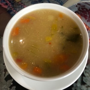 sopa de pollo