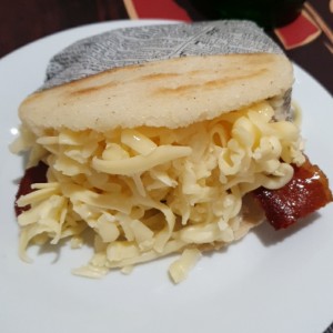 mozzarella y bacon