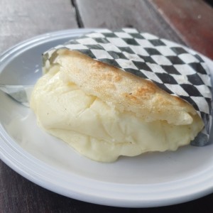 arepa queso de telita