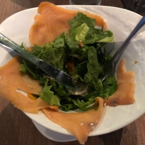 ensalada de salmon ahumado