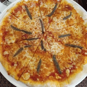 Pizza con anchovis