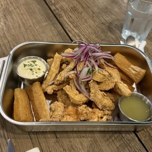 TÍPICO - JALEA DE MARISCOS