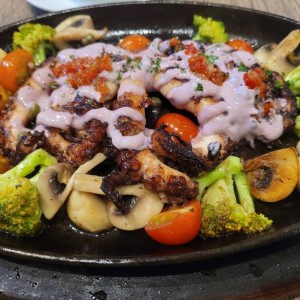 Pulpo a la braza solo con vegetales