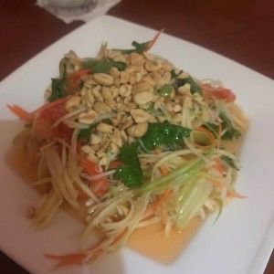 ensalada de camarones con mango