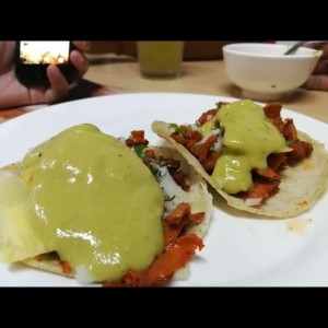tacos al pastor 