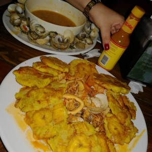 Sopa y patacones