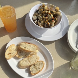 Aperitivos - Almejas K.YU.CO