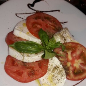 Ensaladas - Insalata caprese