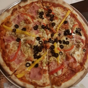 pizza caprichosa