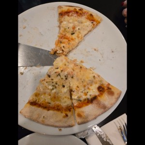 pu
pizza 4 quesos