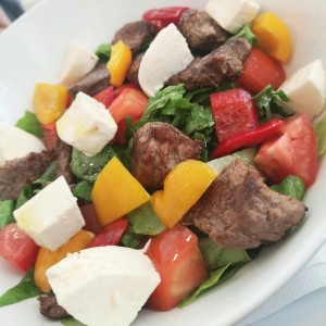 Ensalada Con Filete