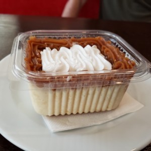 Dulce de 3 leches con dulce de leche