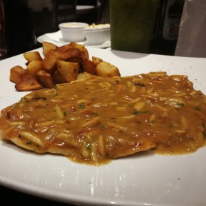 Pollo en salsa de almendras