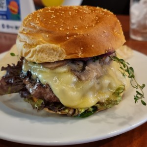 THE FAVOR X BURGUER