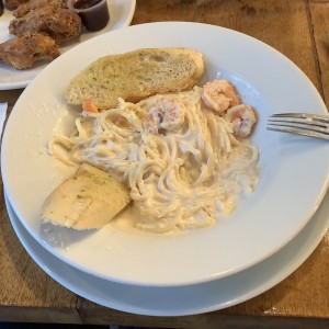 Pastas - Alfredo Con Camarones