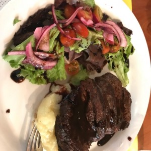 Filete de Res en Salsa de Malbec