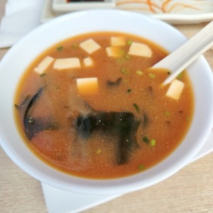 Sopa de miso muy salado