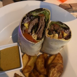 Wrap de Filetes de Res con Salsa de Curry