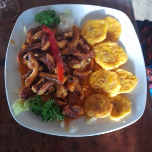 Pulpo al Ajillo