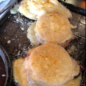 medallones de cerdo gratinado