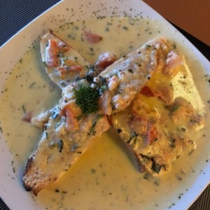 Pollo con camarones