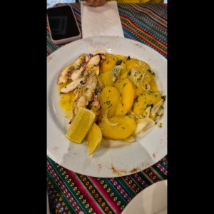 Pulpo al Ajillo