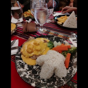 Corvina en salsa de camaromes
