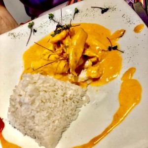 corvina rellena de langostinos