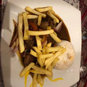 Lomito Saltado