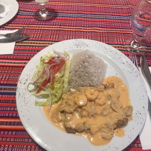 Corvina Rellena de Camarones