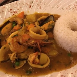 cau cau de mariscos