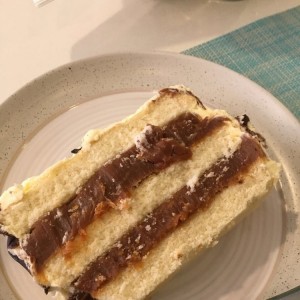 torta de vainilla con dulce de leche