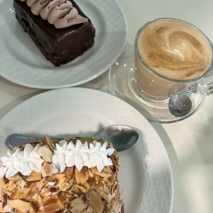 Marquesa de almendra, mousse de nutella