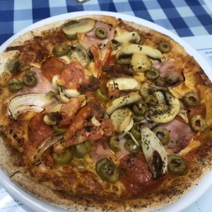 pizza atheniense