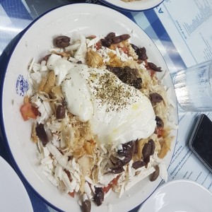 Ladopsomo con pollo y aceitunas negras