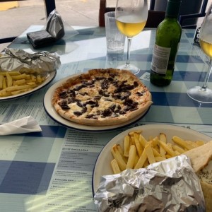 gyro de kefte, gyro de vegetales, pizza de aceitunas