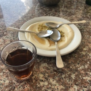 Postre y te de cortesia