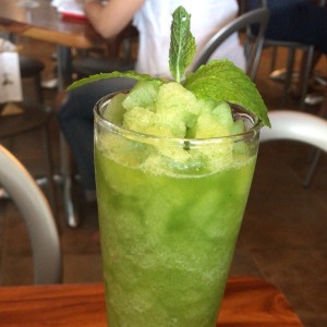 Limonada de hierbabuena