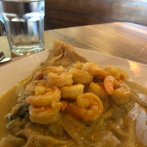 gambas con curry y espinacas