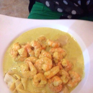 Crepes de Camarones al Curri