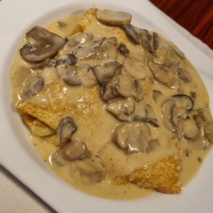 Crep de Pollo Queso y Hongos
