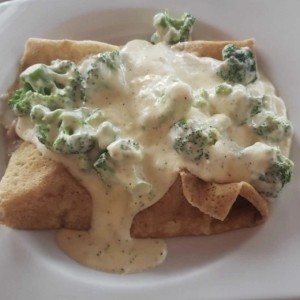 Creps de pollo y brocoli