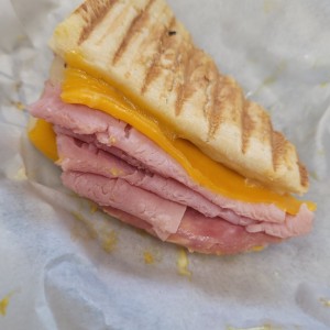 emparedado panini genoa
